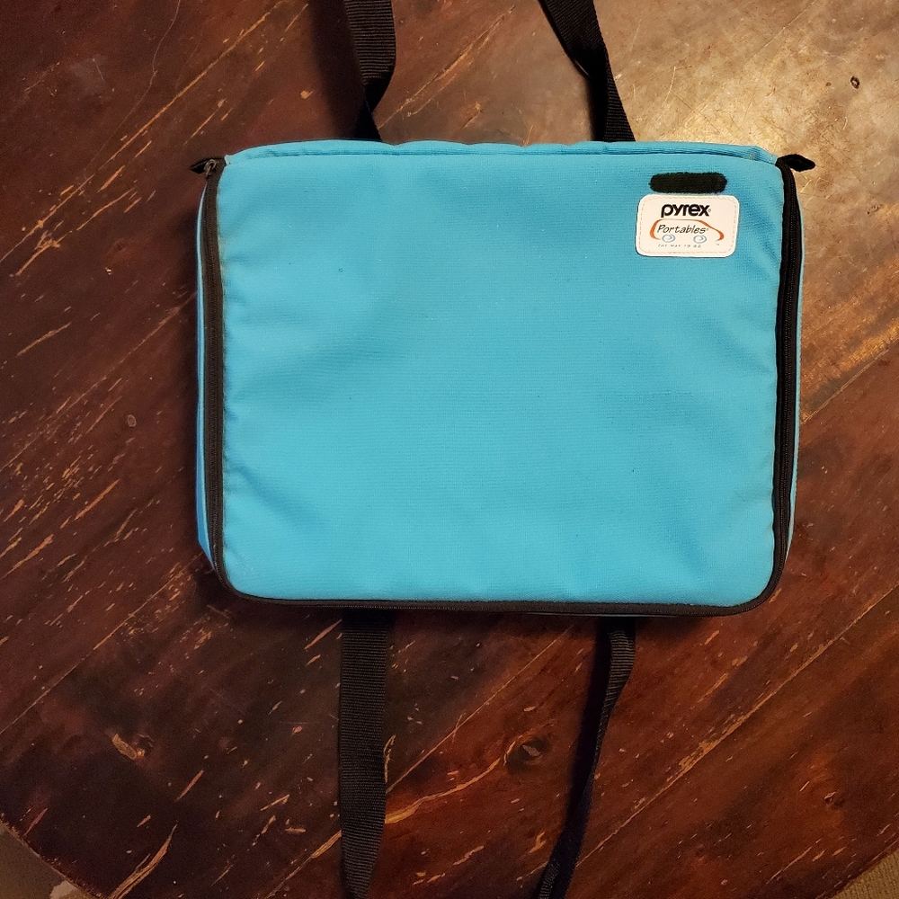 Pyrex Portables 2.2 Qt To Go Carrier